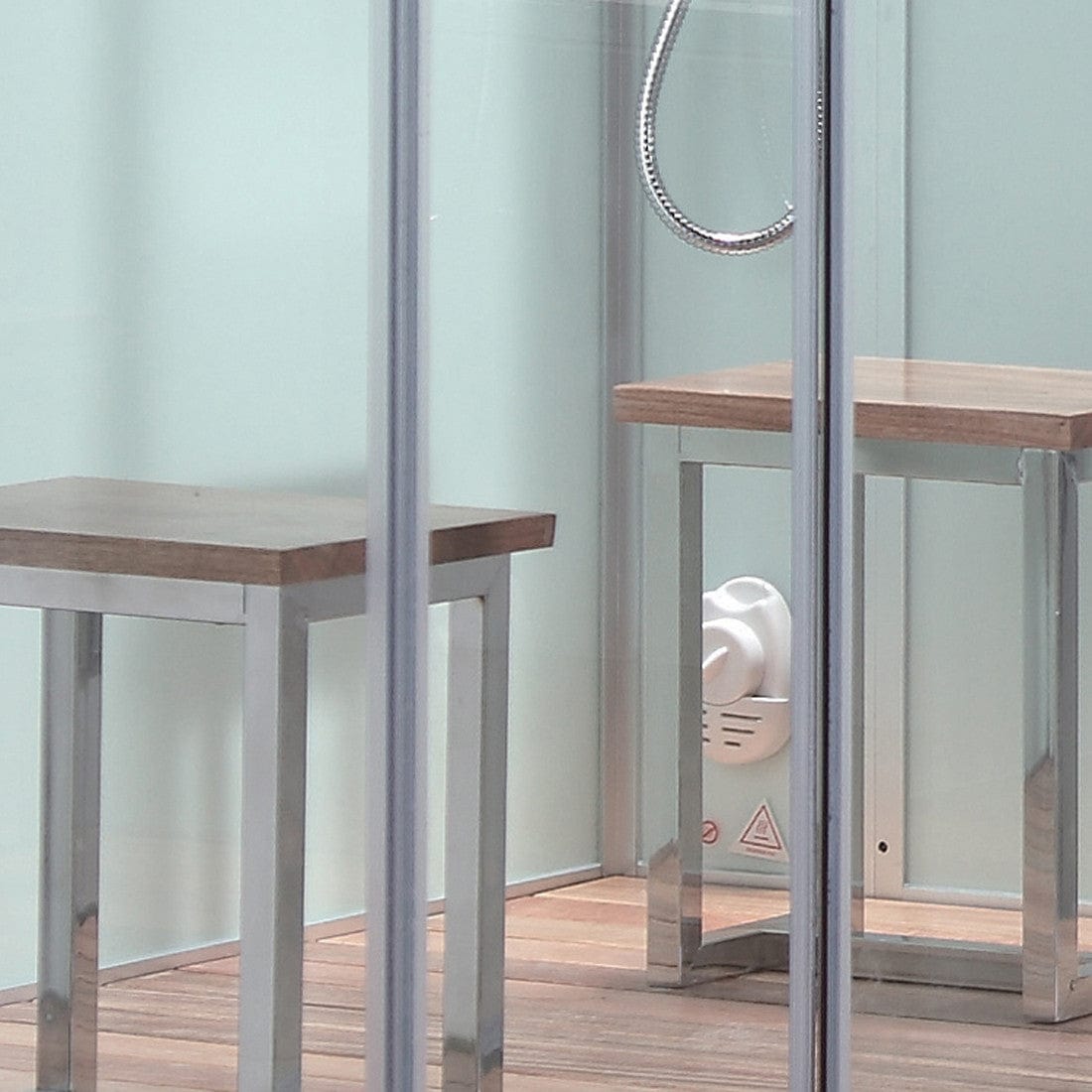 Ariel Steam Showers Ariel Platinum DZ961F8-W-R Steam Shower